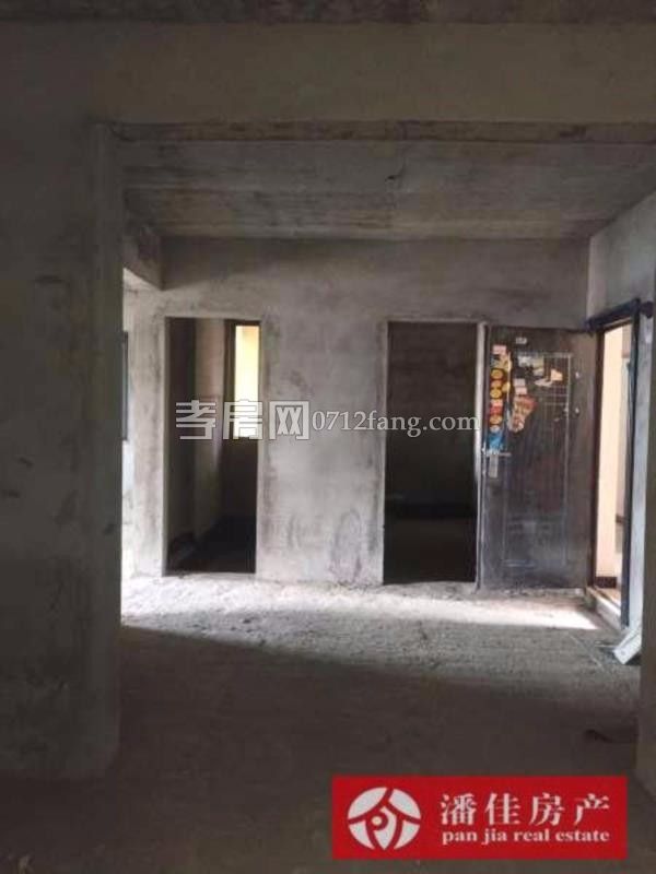 滿二掛口街131平中等裝修三面采光5樓拎包入住