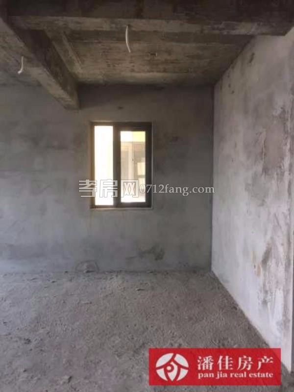 滿二掛口街131平中等裝修三面采光5樓拎包入住