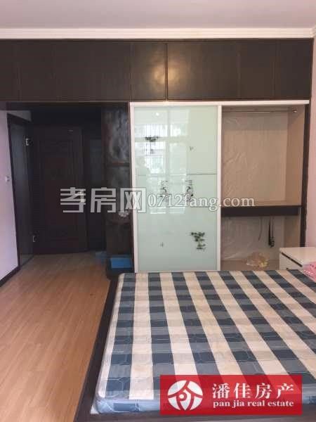 【潘佳房產推薦】泰陽城2/6樓129㎡3室2廳2衛(wèi)精裝配套設施齊全