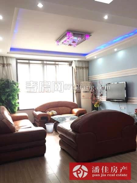 【潘佳房產推薦】泰陽城2/6樓129㎡3室2廳2衛(wèi)精裝配套設施齊全