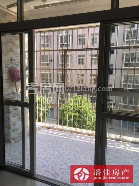 【潘佳房產(chǎn)推薦】泰陽城3/6樓129㎡3室2廳2衛(wèi)精裝配套齊全，擰包入住