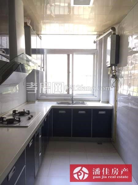 【潘佳房產(chǎn)推薦】泰陽城3/6樓129㎡3室2廳2衛(wèi)精裝配套齊全，擰包入住