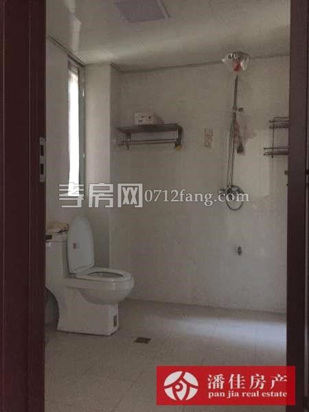 【潘佳房產(chǎn)推薦】泰陽城3/6樓129㎡3室2廳2衛(wèi)精裝配套齊全，擰包入住