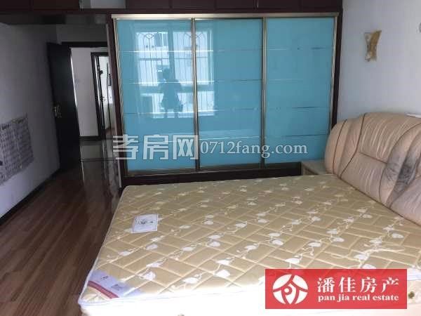 【潘佳房產(chǎn)推薦】泰陽城3/6樓129㎡3室2廳2衛(wèi)精裝配套齊全，擰包入住