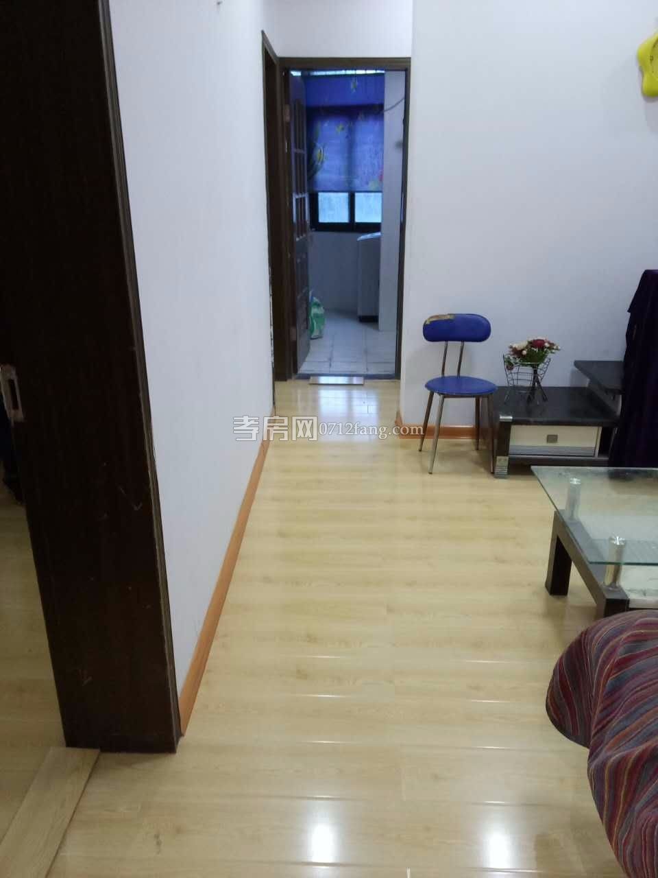 宇濟(jì)時(shí)代廣場家電家具齊全拎包入住