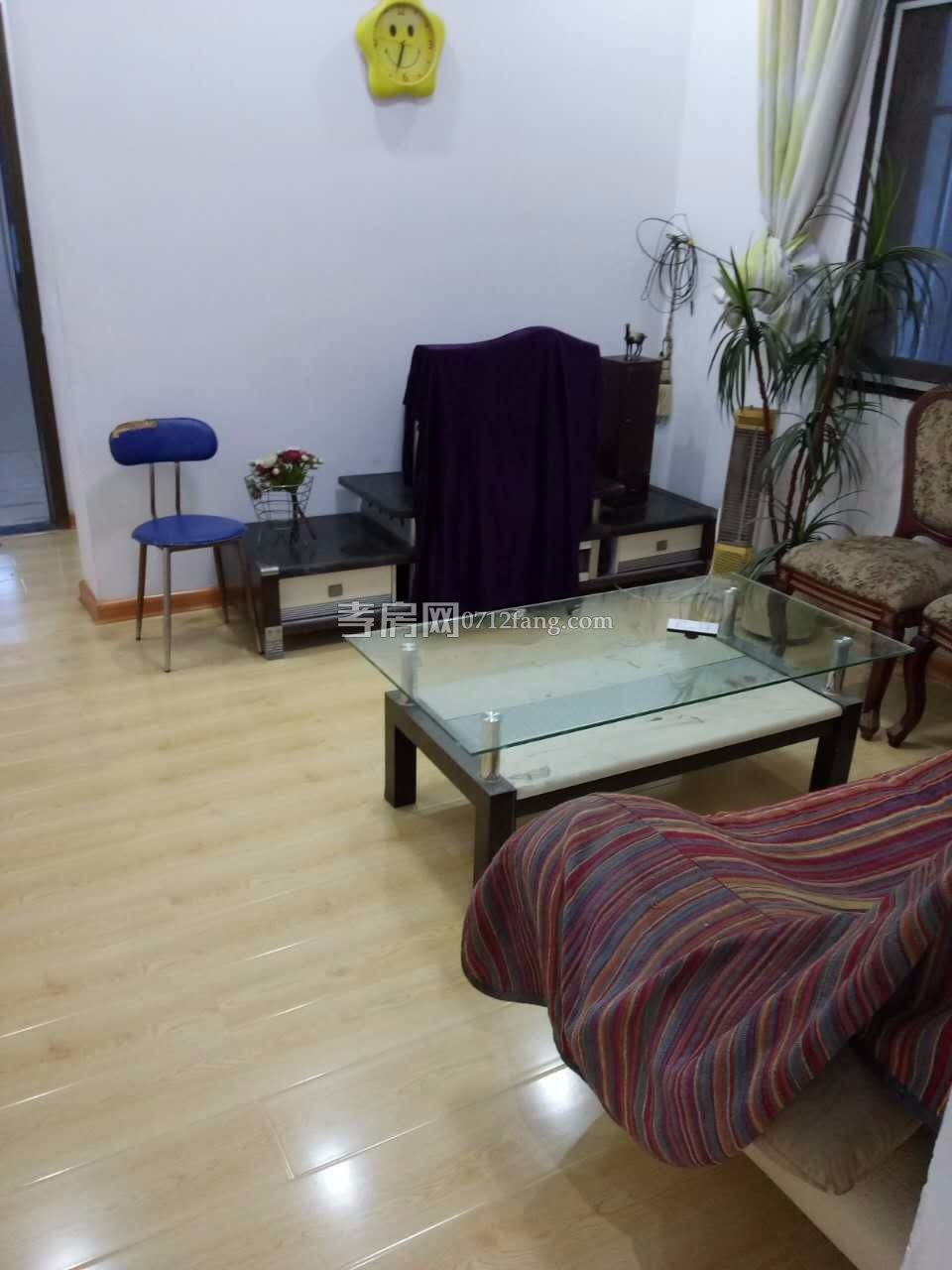 宇濟(jì)時(shí)代廣場家電家具齊全拎包入住