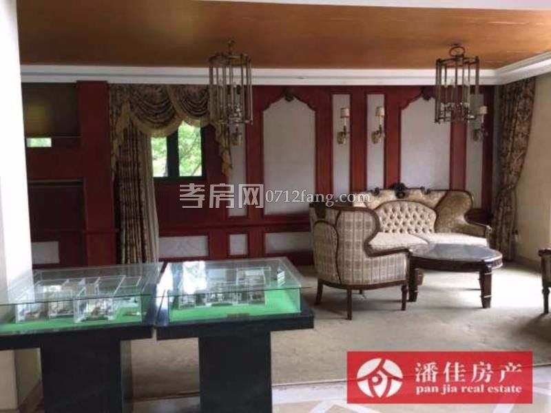 中都巴黎城3室2廳1衛(wèi)95平毛坯中層