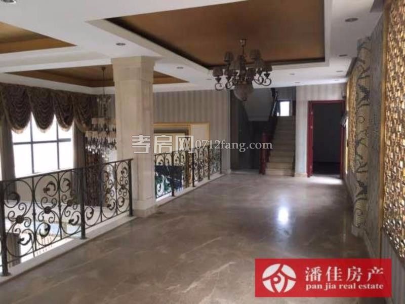 中都巴黎城3室2廳1衛(wèi)95平毛坯中層