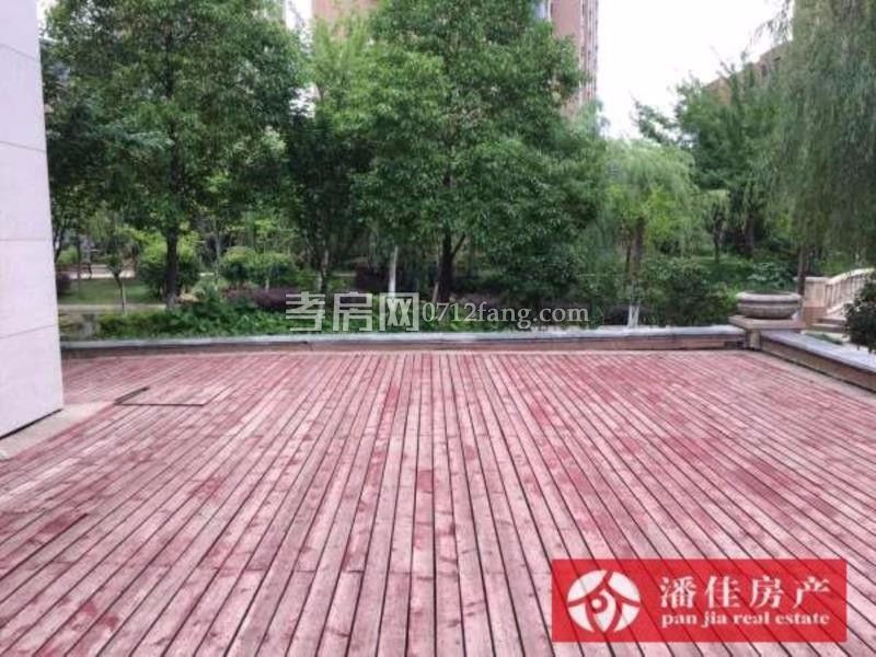 中都巴黎城3室2廳1衛(wèi)95平毛坯中層