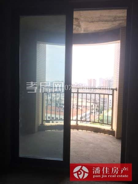 【潘佳房產(chǎn)推薦】灣流匯中間樓層110平米毛坯90萬(wàn)