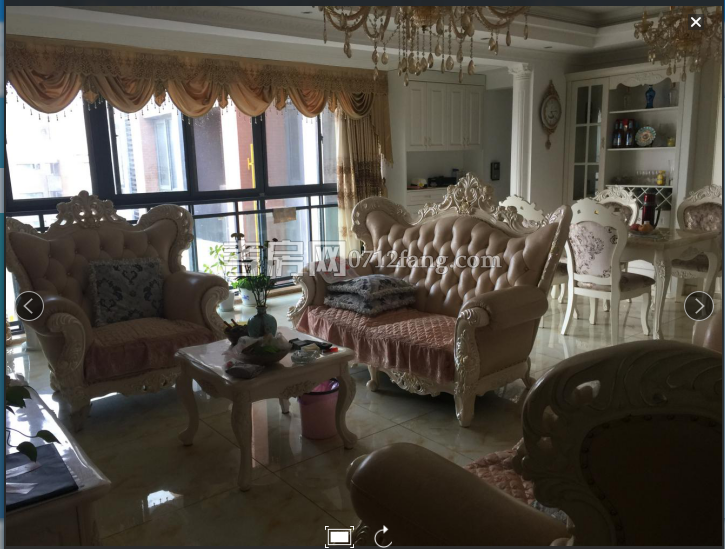 铜雀台117平米精装大三房有地暖两证满二