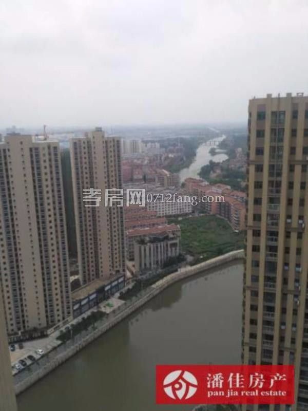 滿二體育館旁小康新村2室2廳1衛(wèi)109平精裝修拎包入住