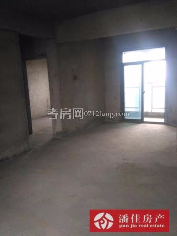 滿二體育館旁小康新村2室2廳1衛(wèi)109平精裝修拎包入住