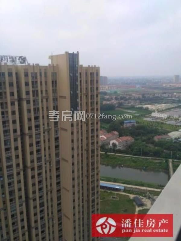 滿二體育館旁小康新村2室2廳1衛(wèi)109平精裝修拎包入住