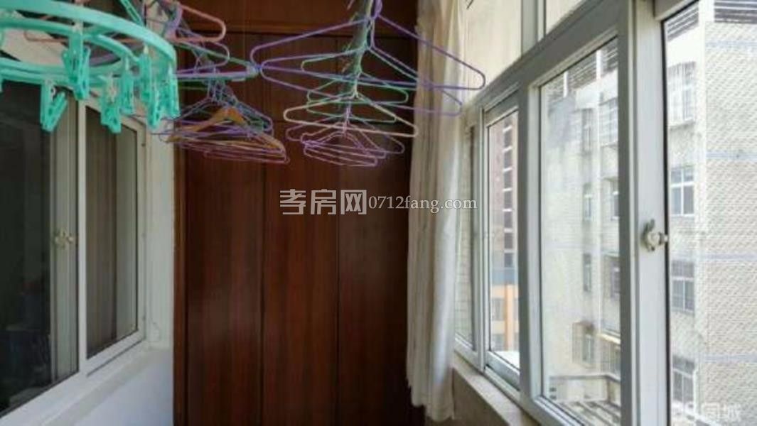 濱湖天地4室2廳2衛(wèi)127送20平毛坯特價出清