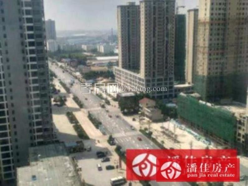 滿二南橋小區(qū)3室2廳2衛(wèi)144平精裝修好樓層拎包入住