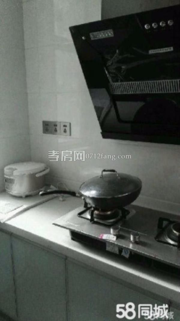 掛口小區(qū)大三房，精裝修，送全套家電，拎包入住