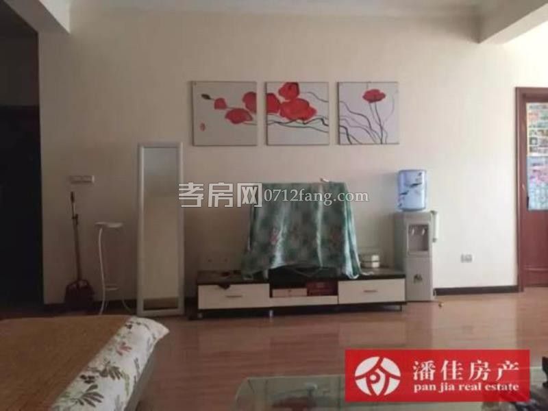 滿兩年濱湖天地蘭苑4室2廳2衛(wèi)2陽臺南北通透采光好