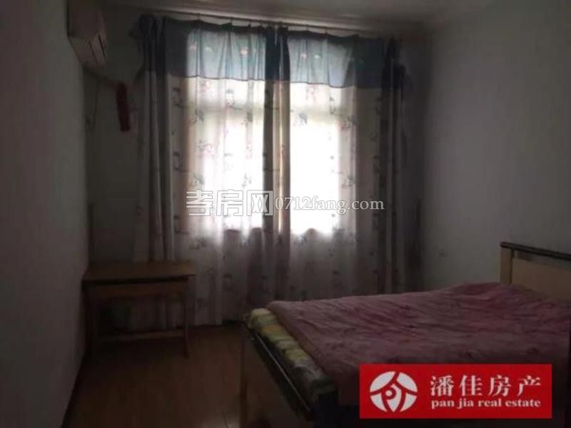 滿兩年濱湖天地蘭苑4室2廳2衛(wèi)2陽臺南北通透采光好