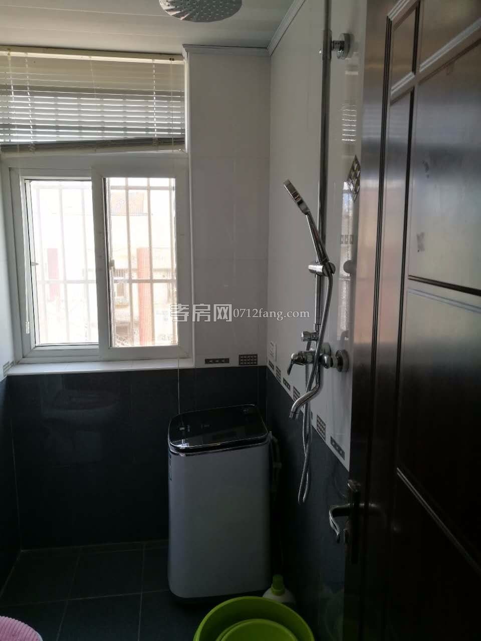 宇濟(jì)時(shí)代廣場家電家具齊全拎包入住