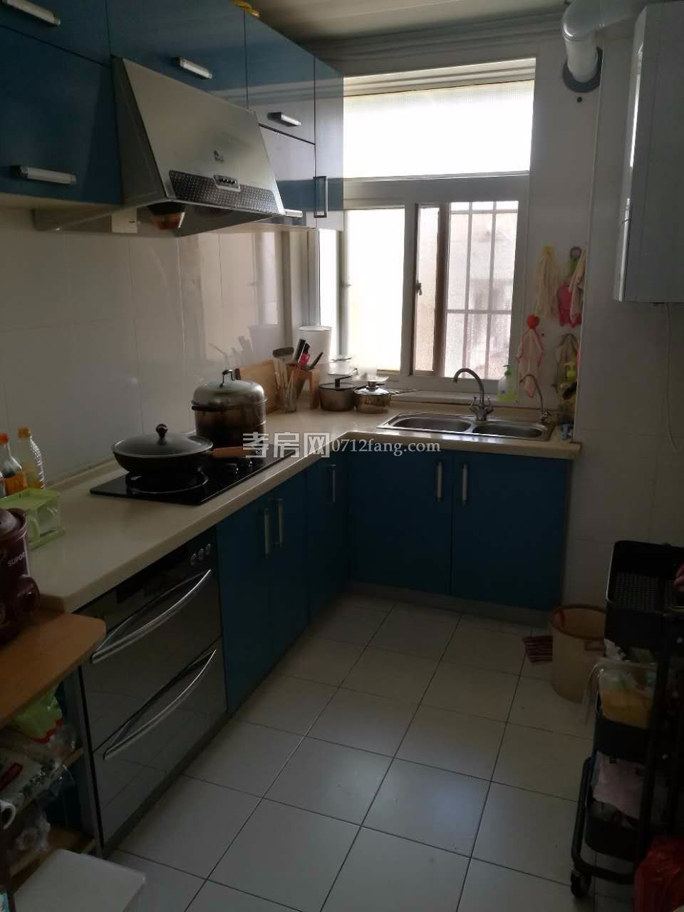 宇濟(jì)時(shí)代廣場家電家具齊全拎包入住