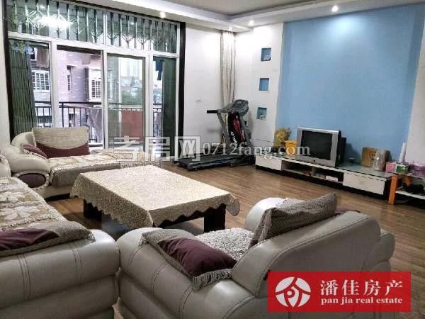 毛坯房錦繡后湖3室2廳2衛(wèi)中間樓層66萬滿二