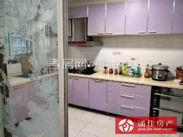 毛坯房錦繡后湖3室2廳2衛(wèi)中間樓層66萬滿二