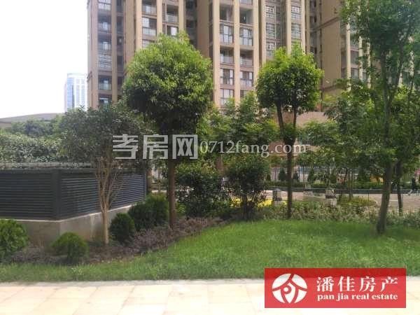 滿二了！錦繡后湖 溫馨2室，中間樓層 精裝修