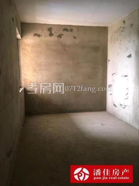 滿二掛口街131平中等裝修三面采光5樓拎包入住