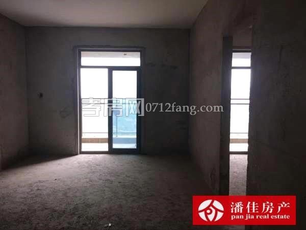 滿二掛口街131平中等裝修三面采光5樓拎包入住