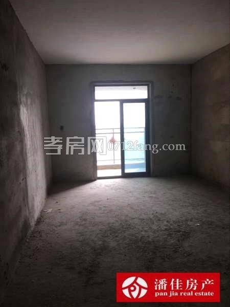 滿二掛口街131平中等裝修三面采光5樓拎包入住