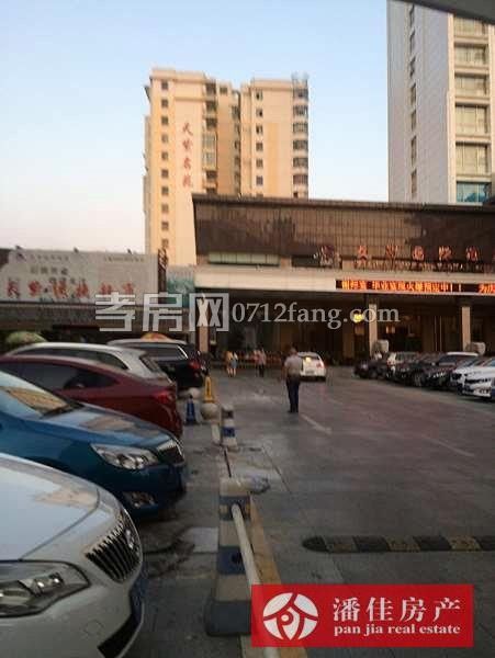 玉泉楚環(huán)雙 87平精裝修4樓2居室43萬