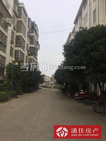 榮欣景城大三房精裝修120平證滿稅低60萬