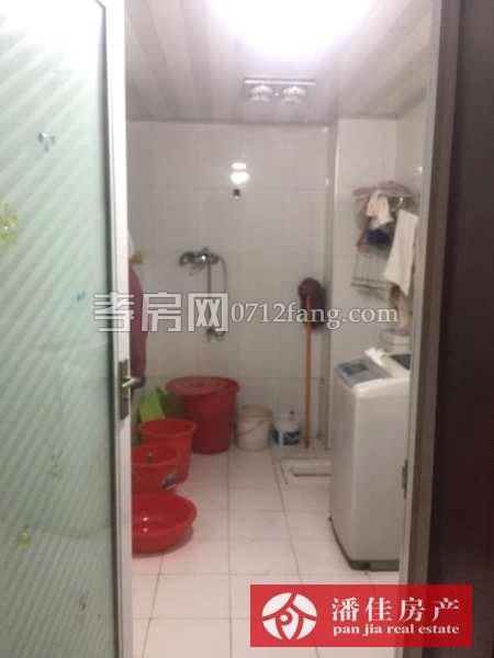 榮欣景城大三房精裝修120平證滿稅低60萬