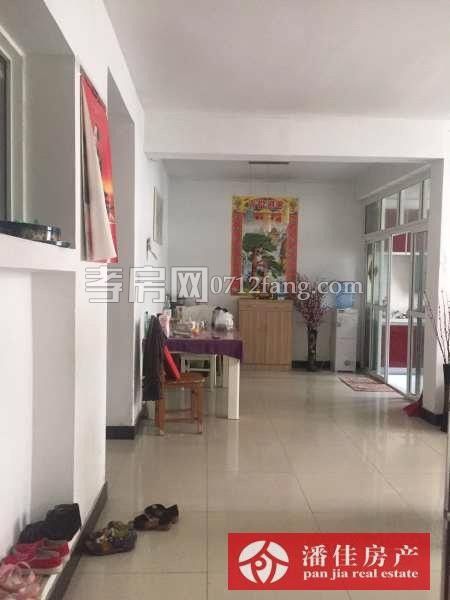 榮欣景城大三房精裝修120平證滿稅低60萬