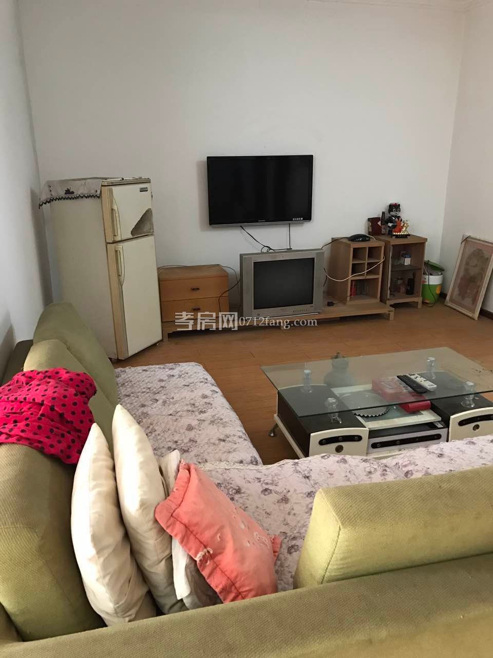 孝三路130平米 家電家具齊全