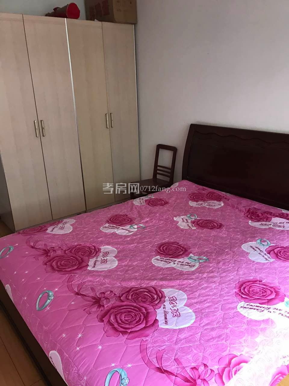 孝三路130平米家電家具齊全