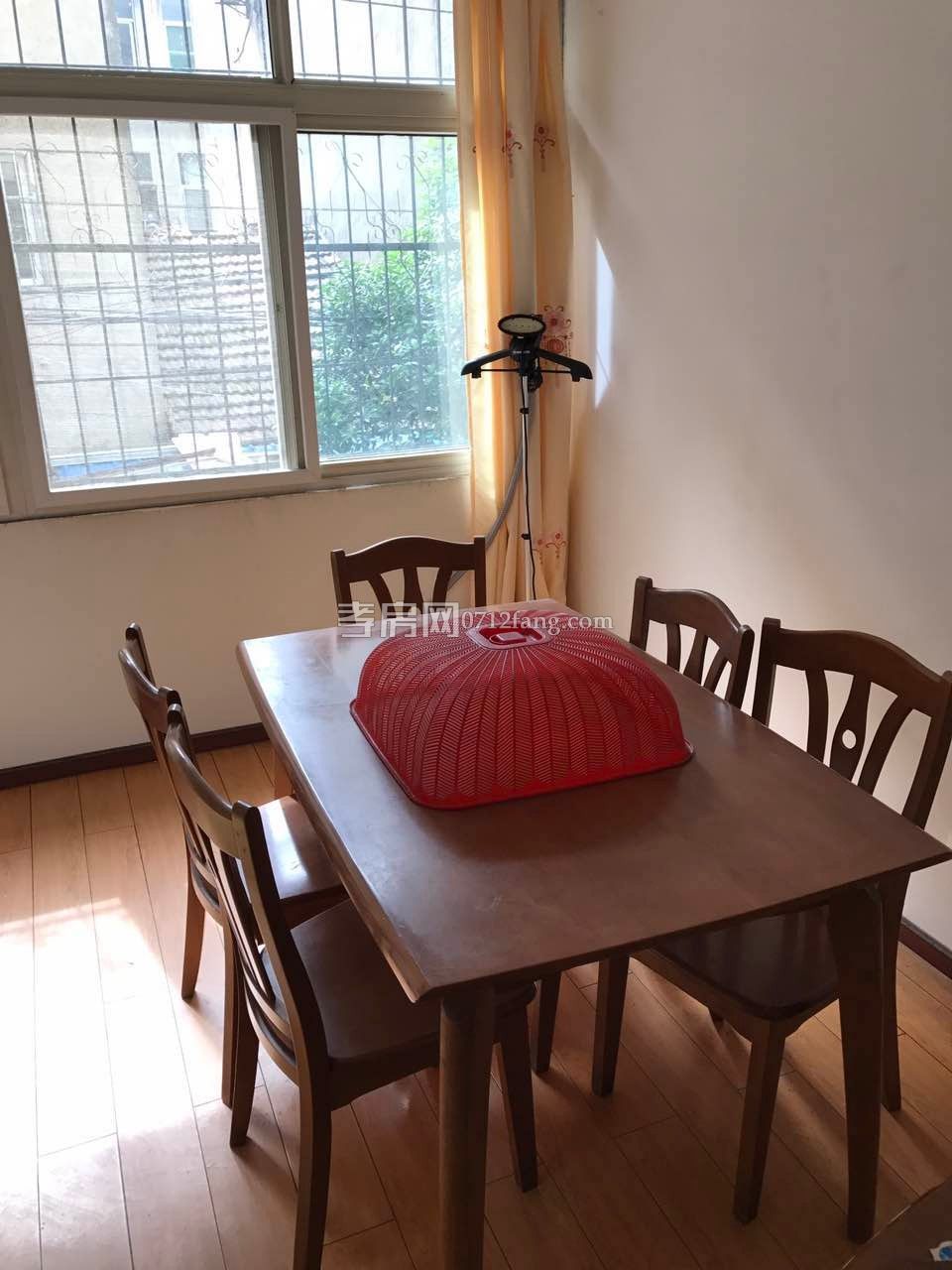 孝三路130平米家電家具齊全