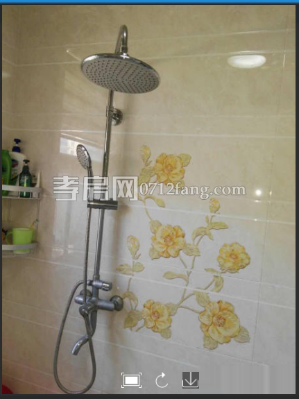 華隆家園3樓132平三室兩廳兩衛(wèi)雙陽(yáng)臺(tái)，毛坯房證件滿2！