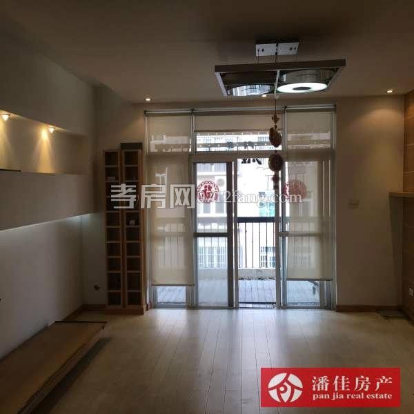 滿二體育館旁小康新村2室2廳1衛(wèi)109平精裝修拎包入住