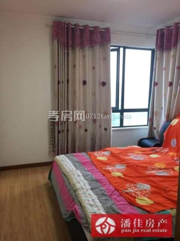 鼎觀世界3室2廳1衛(wèi)98平精裝修準(zhǔn)新房中間樓層