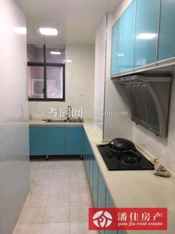 鼎觀世界3室2廳1衛(wèi)98平精裝修準(zhǔn)新房中間樓層