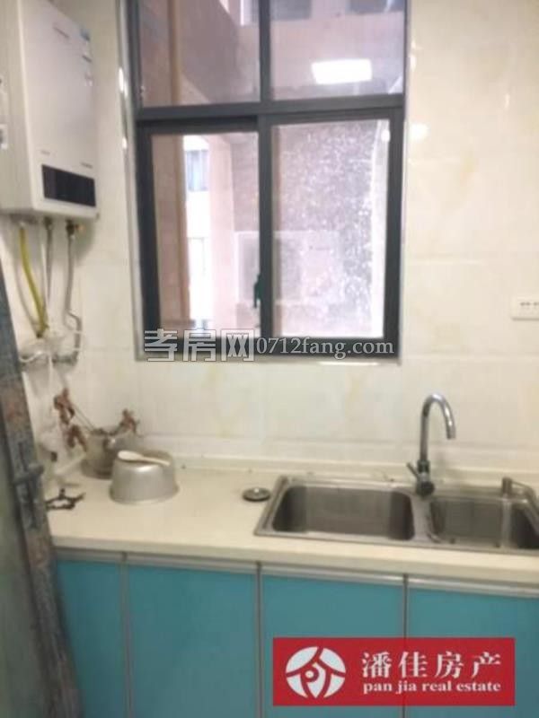 鼎觀世界3室2廳1衛(wèi)98平精裝修準(zhǔn)新房中間樓層