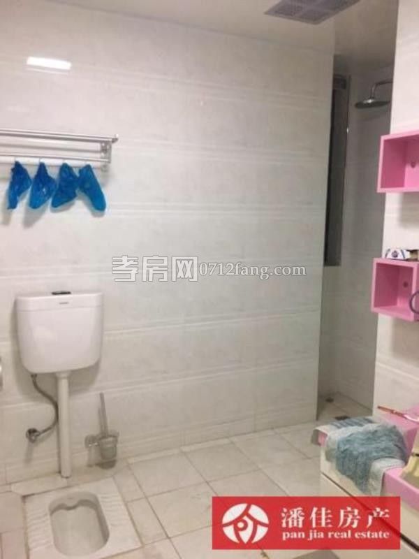 鼎觀世界3室2廳1衛(wèi)98平精裝修準(zhǔn)新房中間樓層