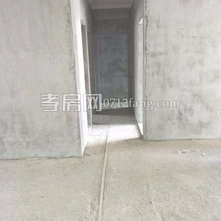 濱湖天地蘭苑證滿2年，113平3室2廳2衛(wèi)誠心出售