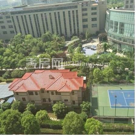 濱湖天地蘭苑證滿2年，113平3室2廳2衛(wèi)誠(chéng)心出售