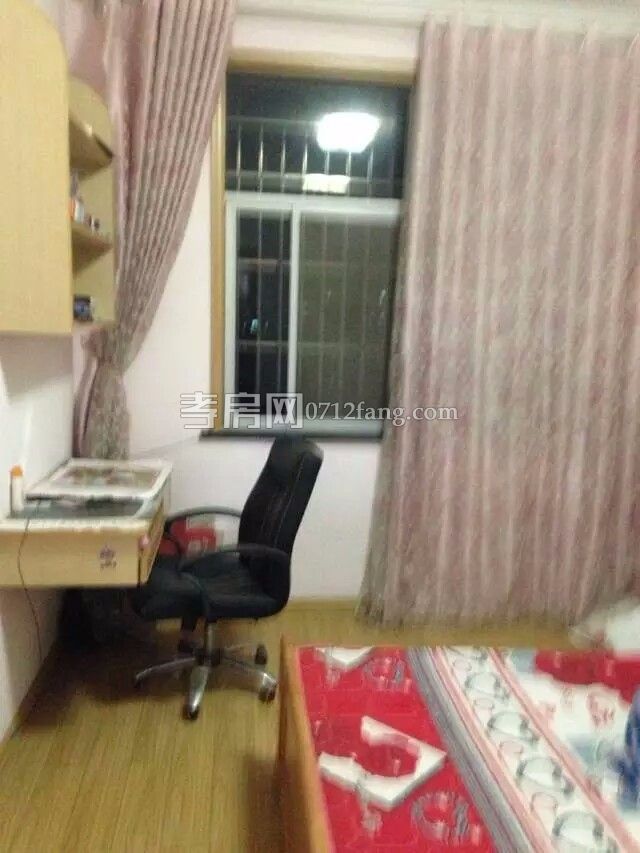 毛陳鎮(zhèn)3室2廳1衛(wèi)房子贈送頂層閣樓