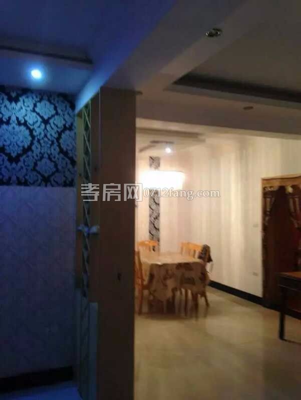 毛陳鎮(zhèn)3室2廳1衛(wèi)房子贈送頂層閣樓