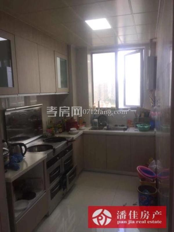 三面采光南北通透香港城一期4室2廳2衛(wèi)139送20平觀景房