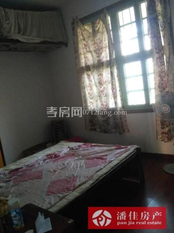 給小孩一個未來實小文昌 電信小區(qū)3室2廳1衛(wèi)101平